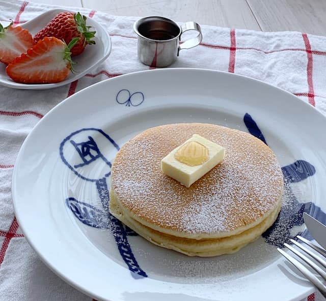 粉から作るホットケーキ